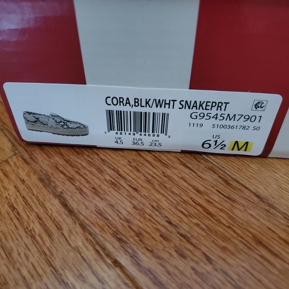 Circus by Sam Edelman Cora Slip On - Picture 2 of 9